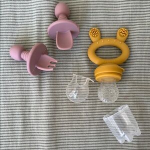 Haakaa Baby Feeding Set in Pink and Yellow
